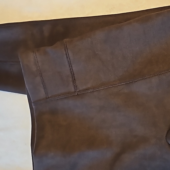 Spanx Faux Suede Leggings in Chocolate Brown Sz Petite M - Like New! - Picture 4 of 9